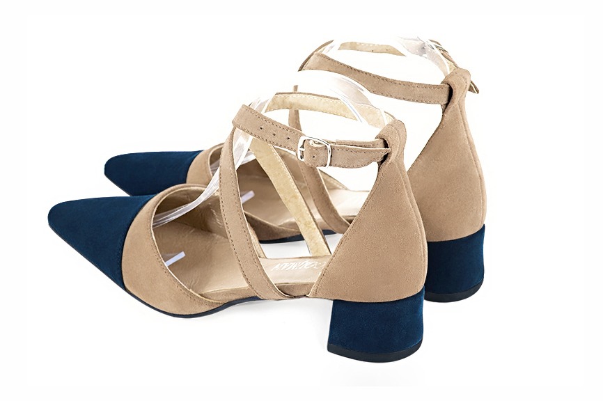 Navy blue and tan beige women's open side shoes, with crossed straps. Tapered toe. Low flare heels. Rear view - Florence KOOIJMAN